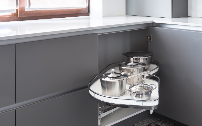 corner-storage-mechanism called magic-corner perfect solution pots pans